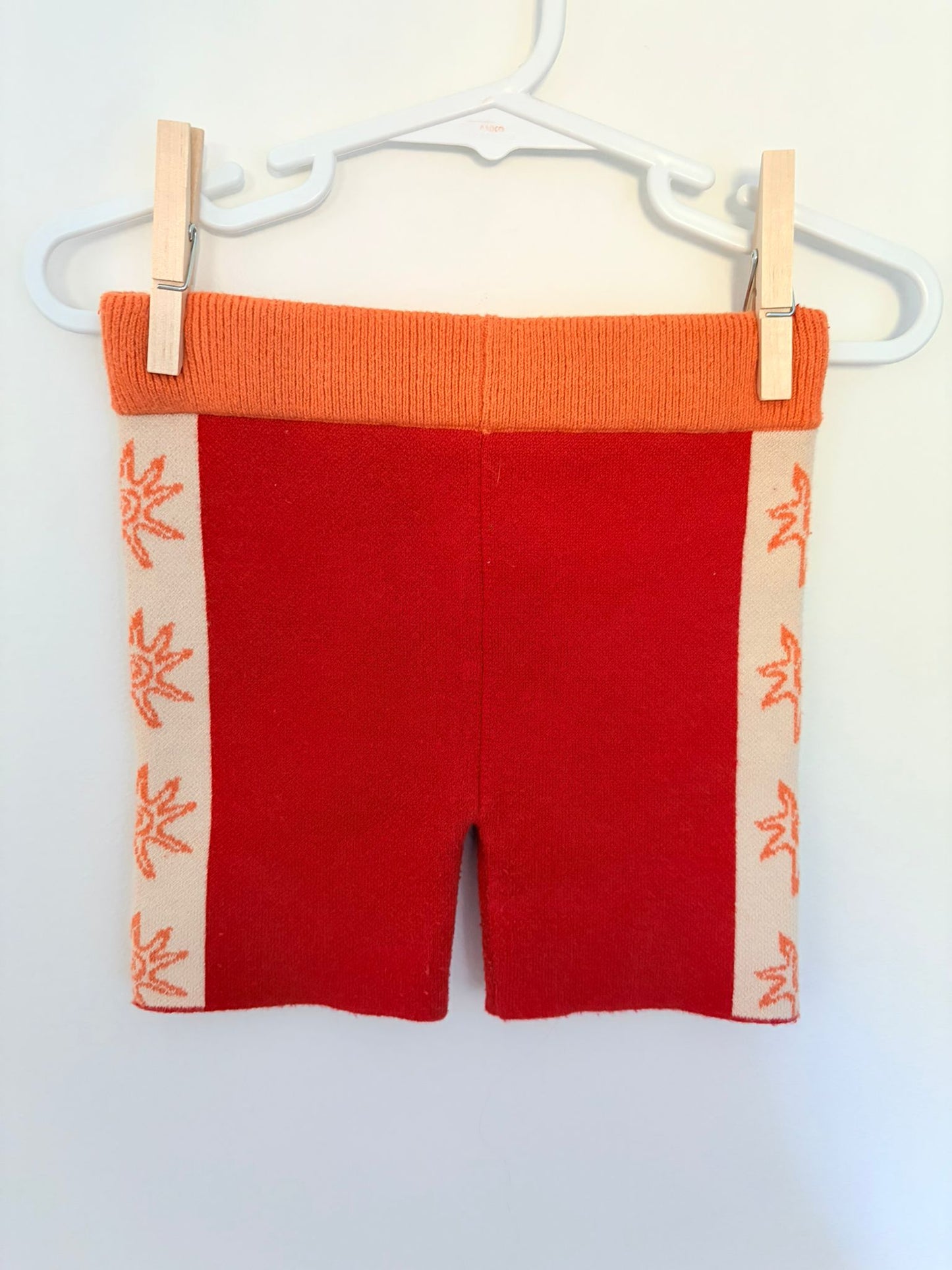 Size 4 Ziggy Lou red knitted shorts.