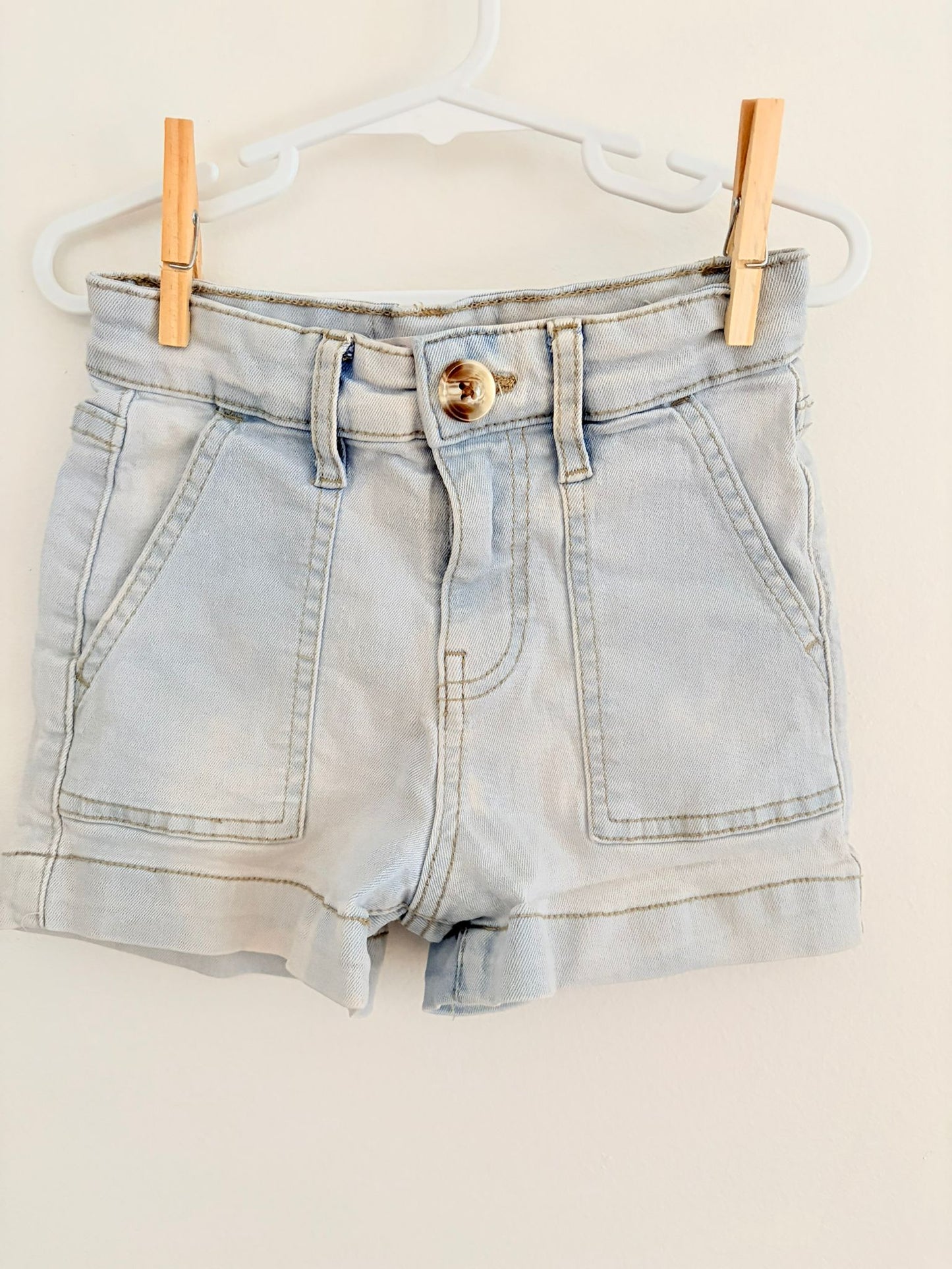 Size 4 Cotton on kids denim shorts.
