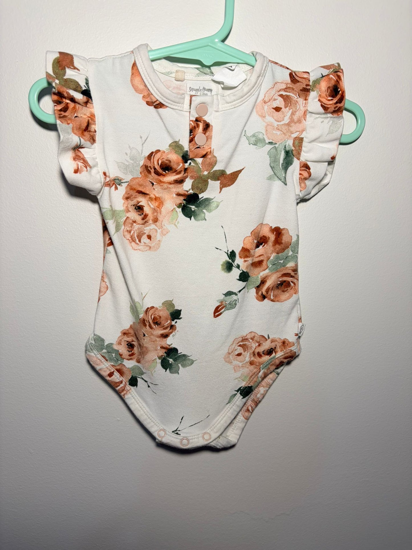 00 Snuggle hunny short sleeve rose print bodysuit.