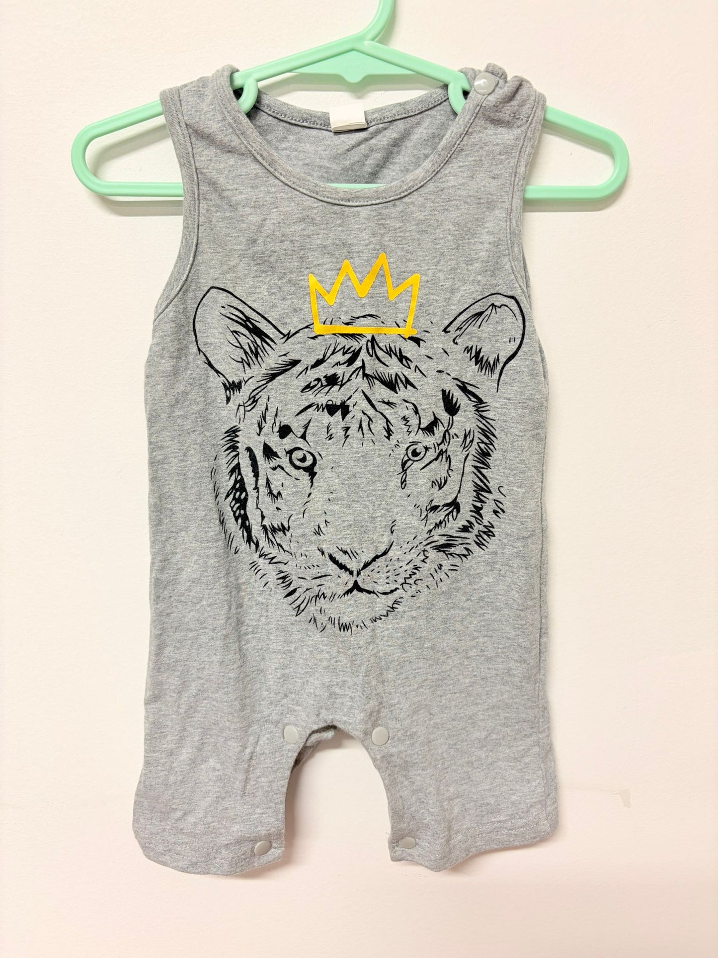 Size 0 No label grey lion “hear me roar” romper.