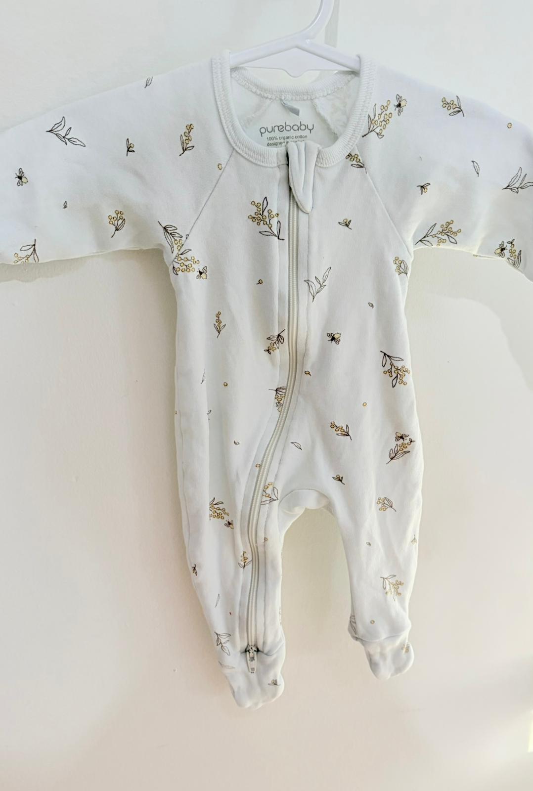 0000 Purebaby suit bees print onesie.