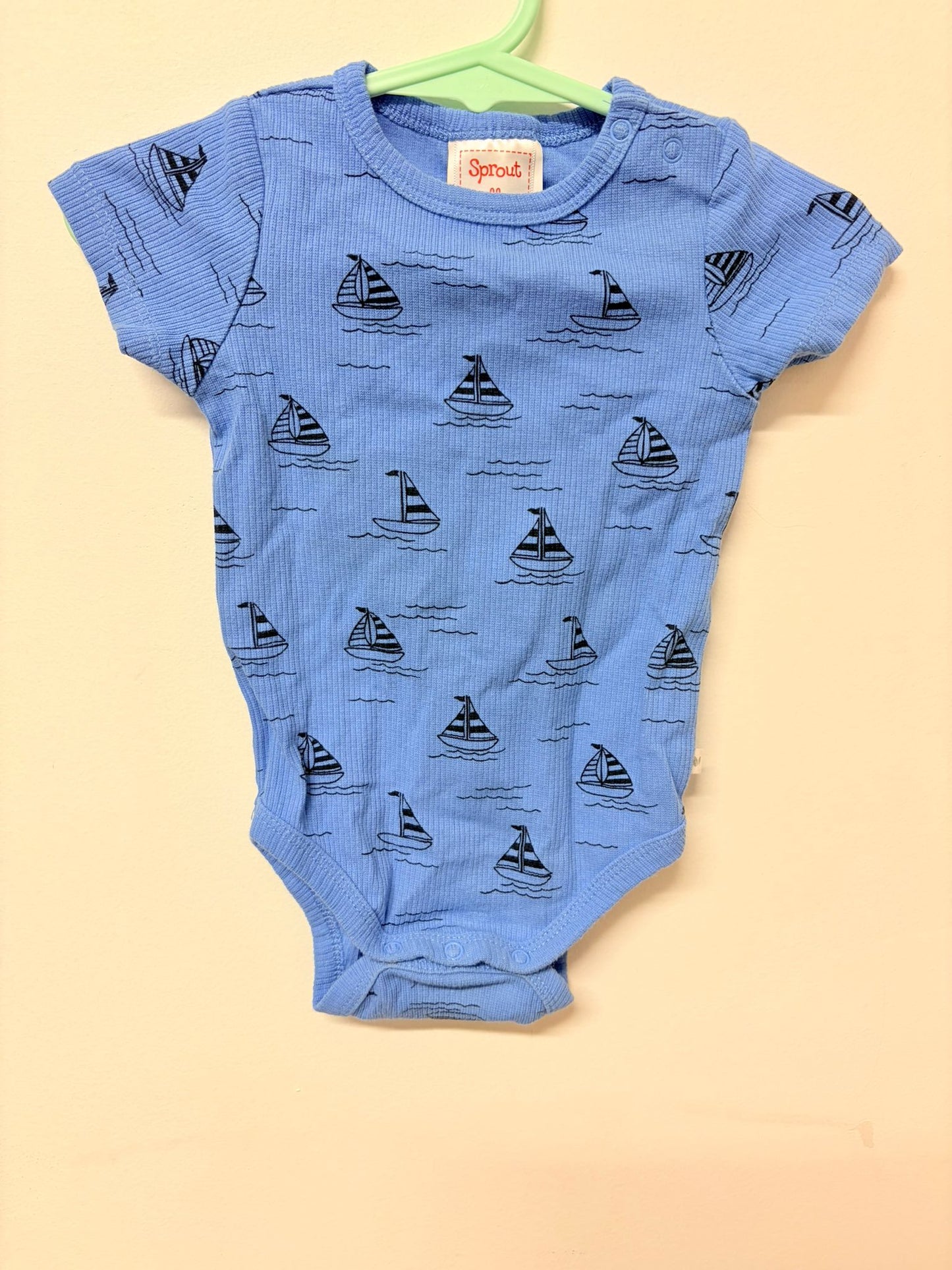 Size 00 Sprout blue sail print bodysuit