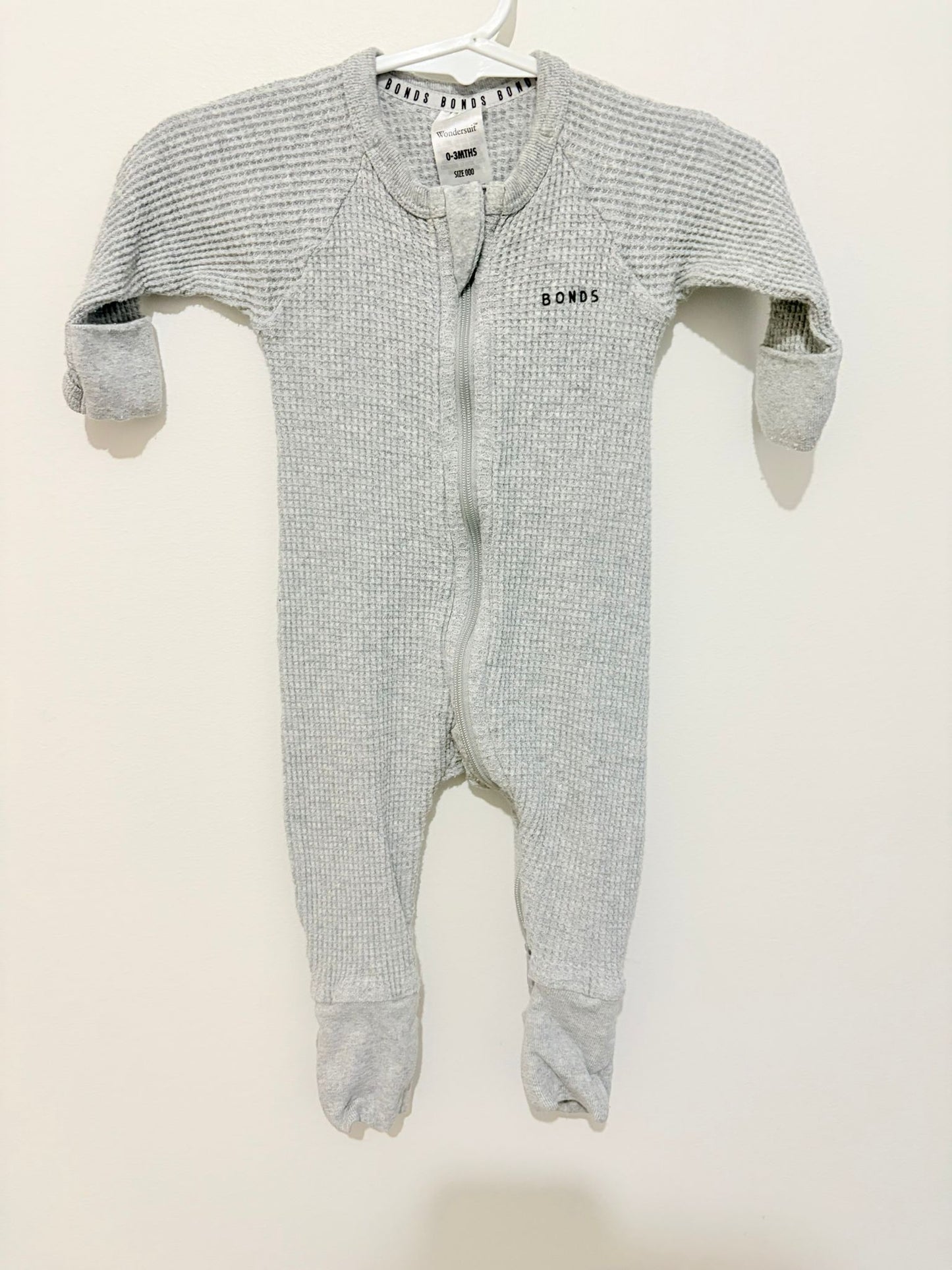 Size 000 Bonds wondersuit grey waffle.