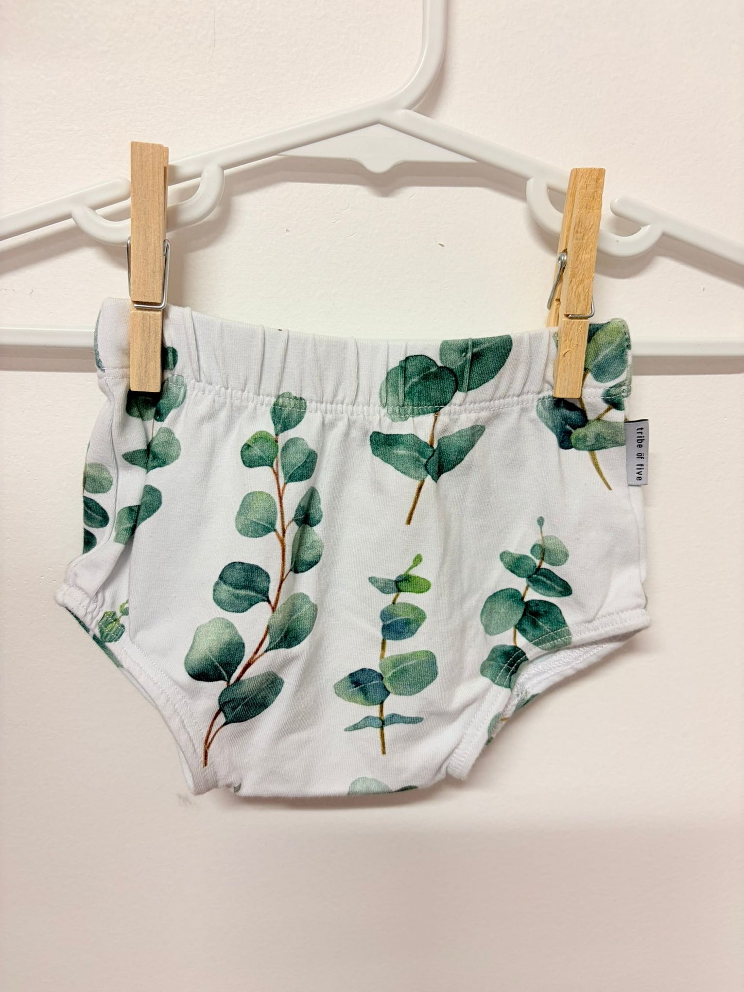 Size 000 Tribe of five bloomers.