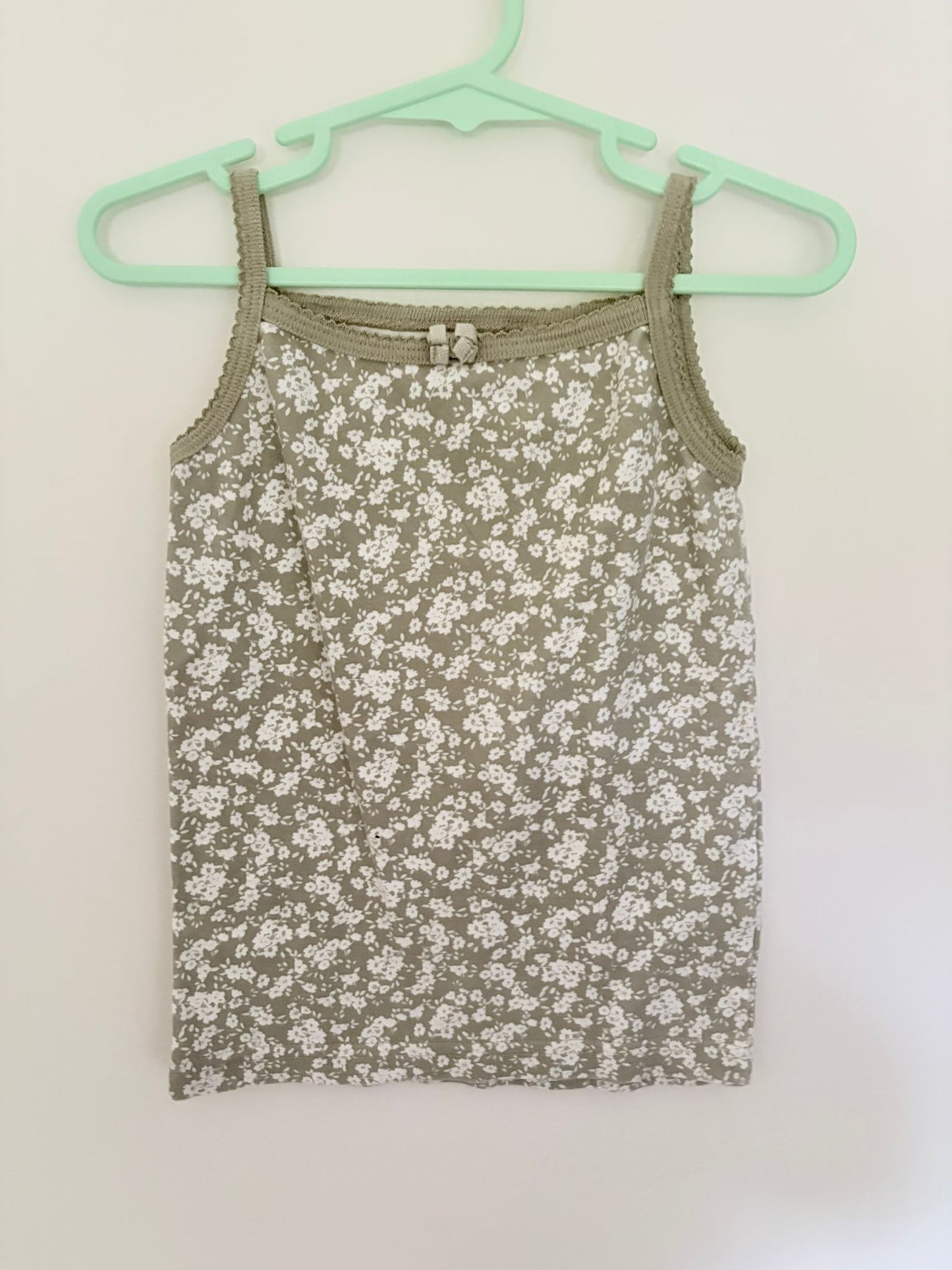 Size 4 Jaimie Kay vest sage floral print.