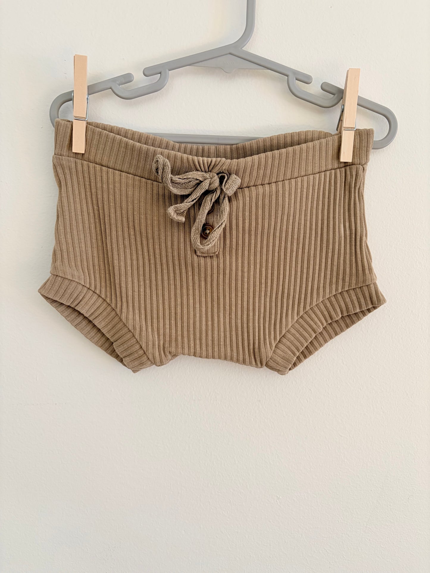 Size 4 Jamie kay olive green shorts