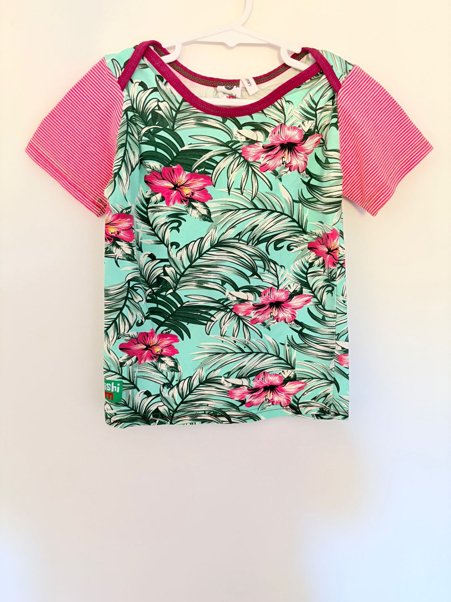 Size 4  OISHI-M aqua hibiscus T-shirt.