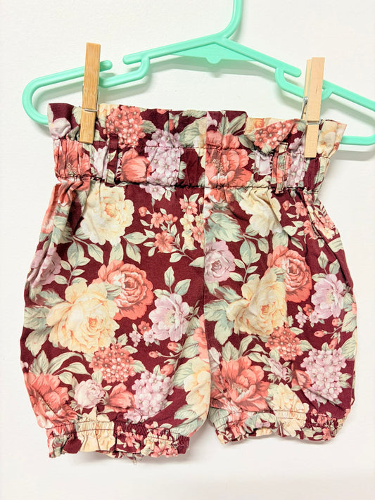 Size 3 Lacy Lane shorts red rose print.
