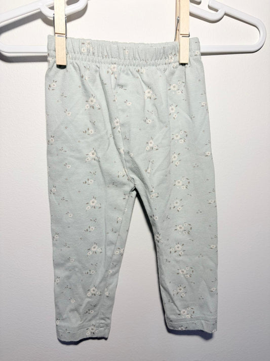 000 Jamie Kay sage floral leggings.