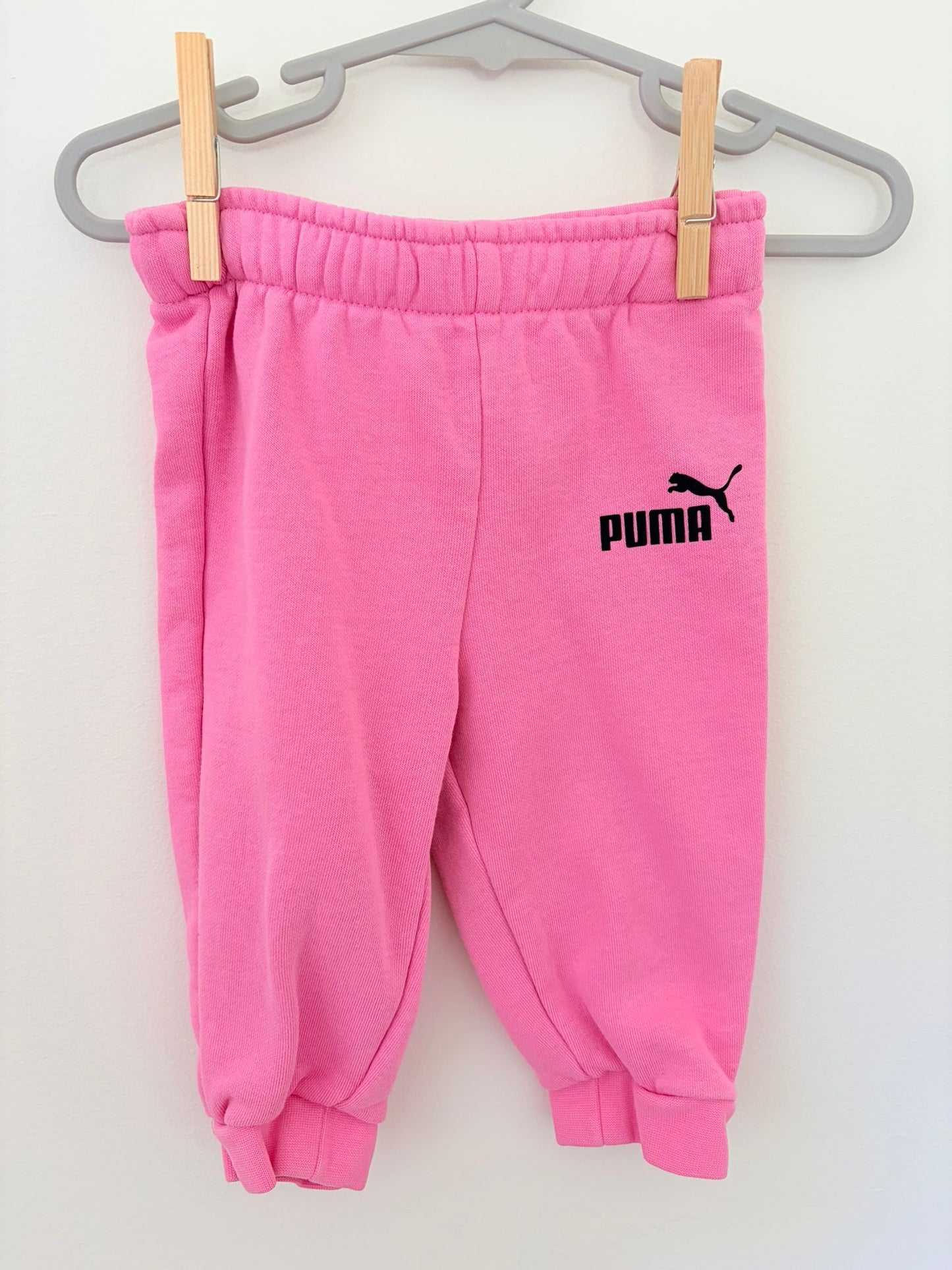 0 Puma two-piece pink & white tracksuit.