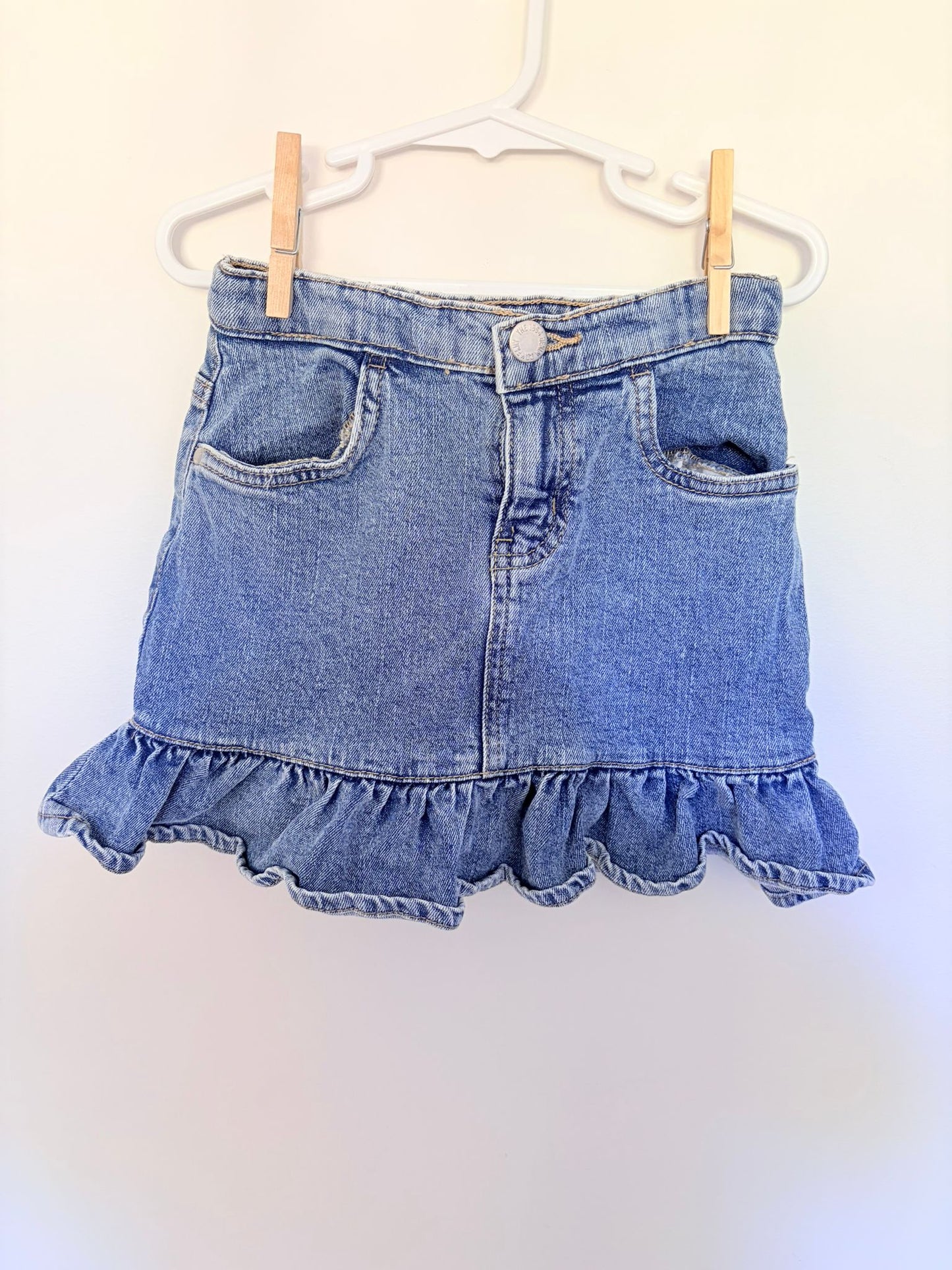 Size 3 The 1964 Denim company skirt.