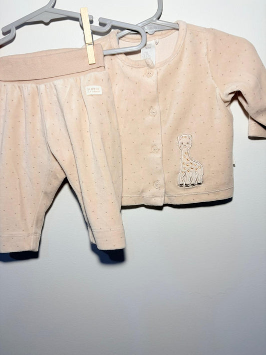 000 Sophie La giraffe velour set.
