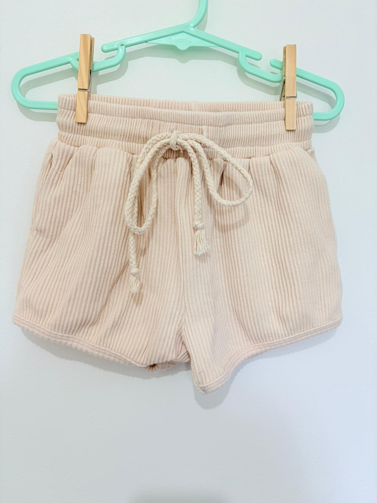 Size 3/4 Girls Sunday club Cream shorts and top.