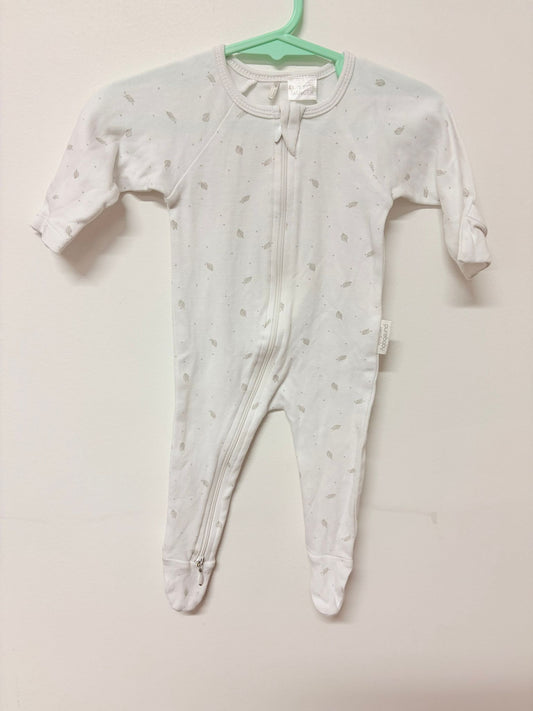 Size 000 Pure baby feather print white onesie.