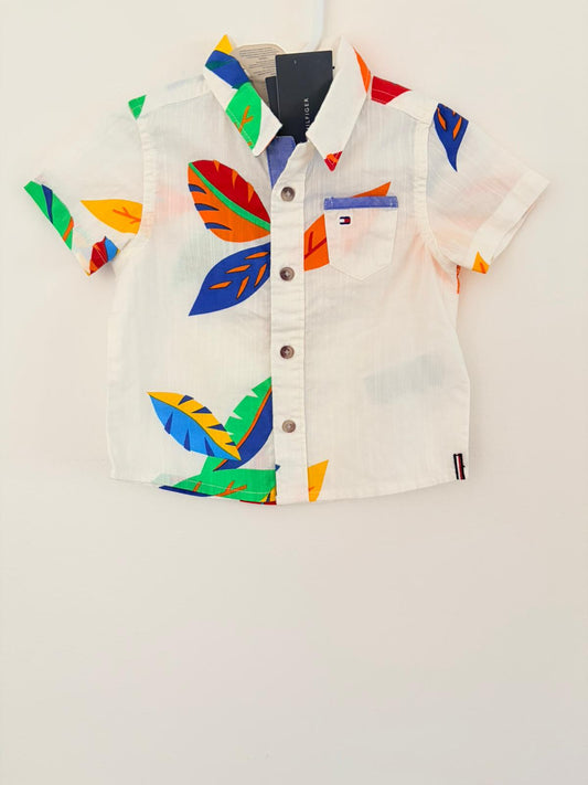 Size 0 (New with tags) Tommy Hilfiger bold jungle print shirt.