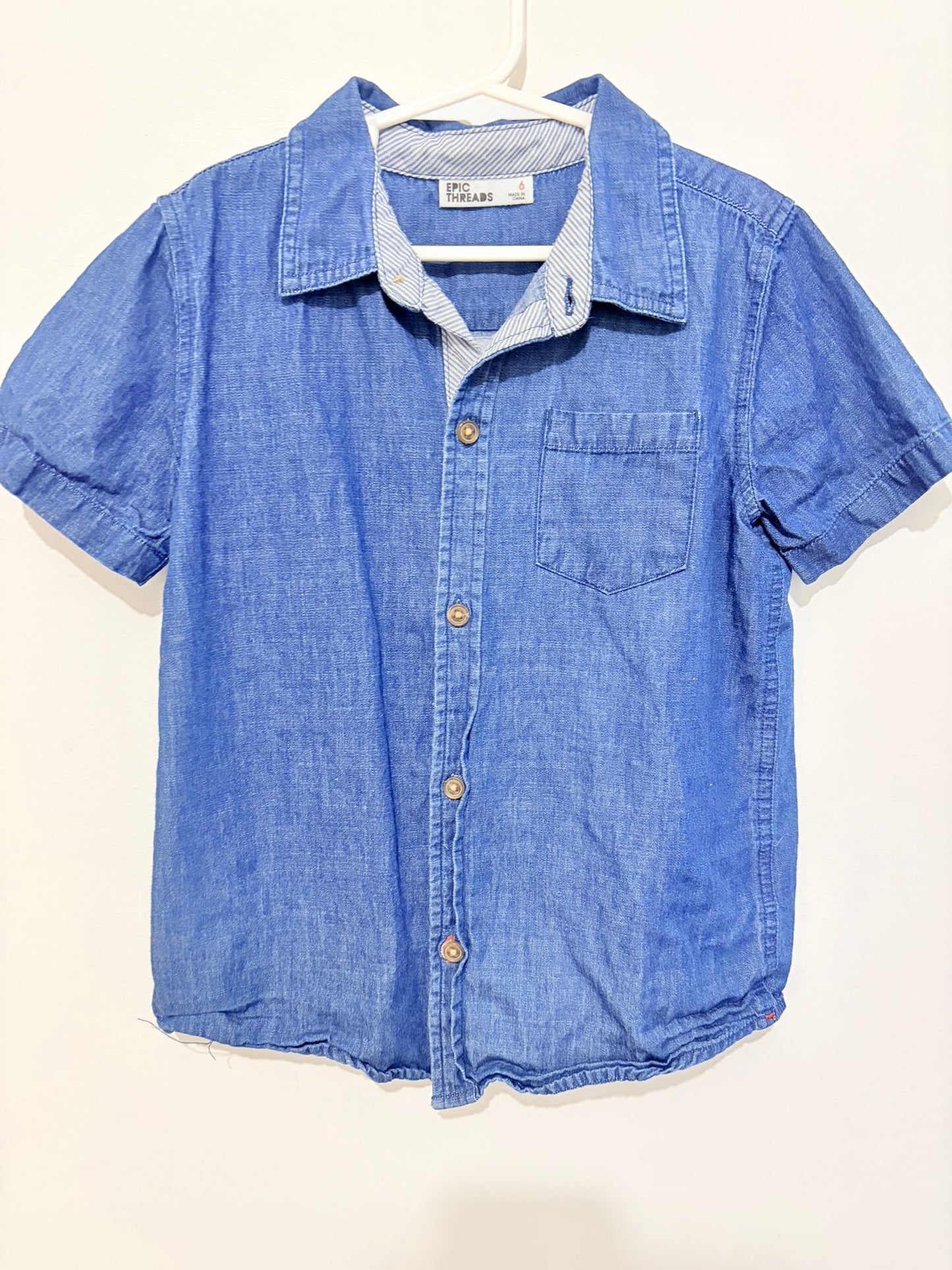 Size 6 Epic threads short sleeve denim shirt.