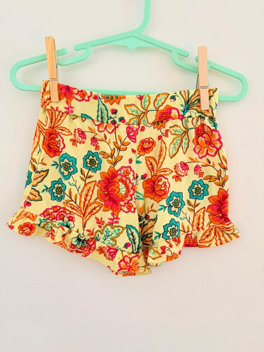 Size 2 Bela & Nuni yellow flower print shorts.