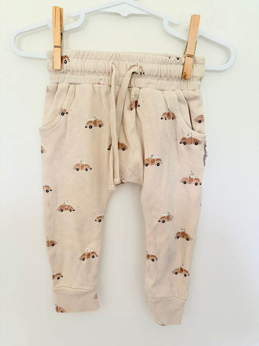 Size 0 Aster & Oak car print sand colour pants.