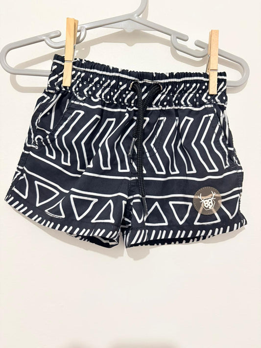 Size 1 Oovy B&W shorts.