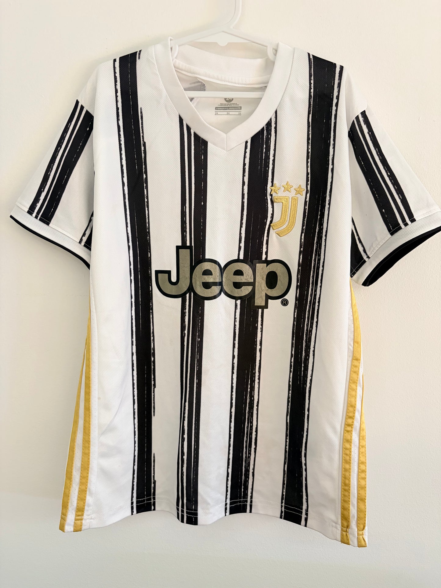 Size 10 official soccer/football jersey supporter top