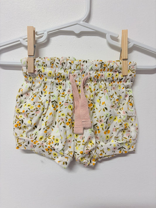 Newborn baby berry yellow flower print shorts.