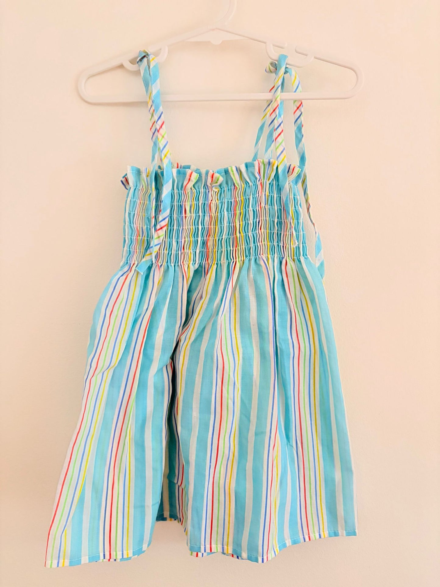 Size 4 Vintage pin strap sleeveless cotton top.