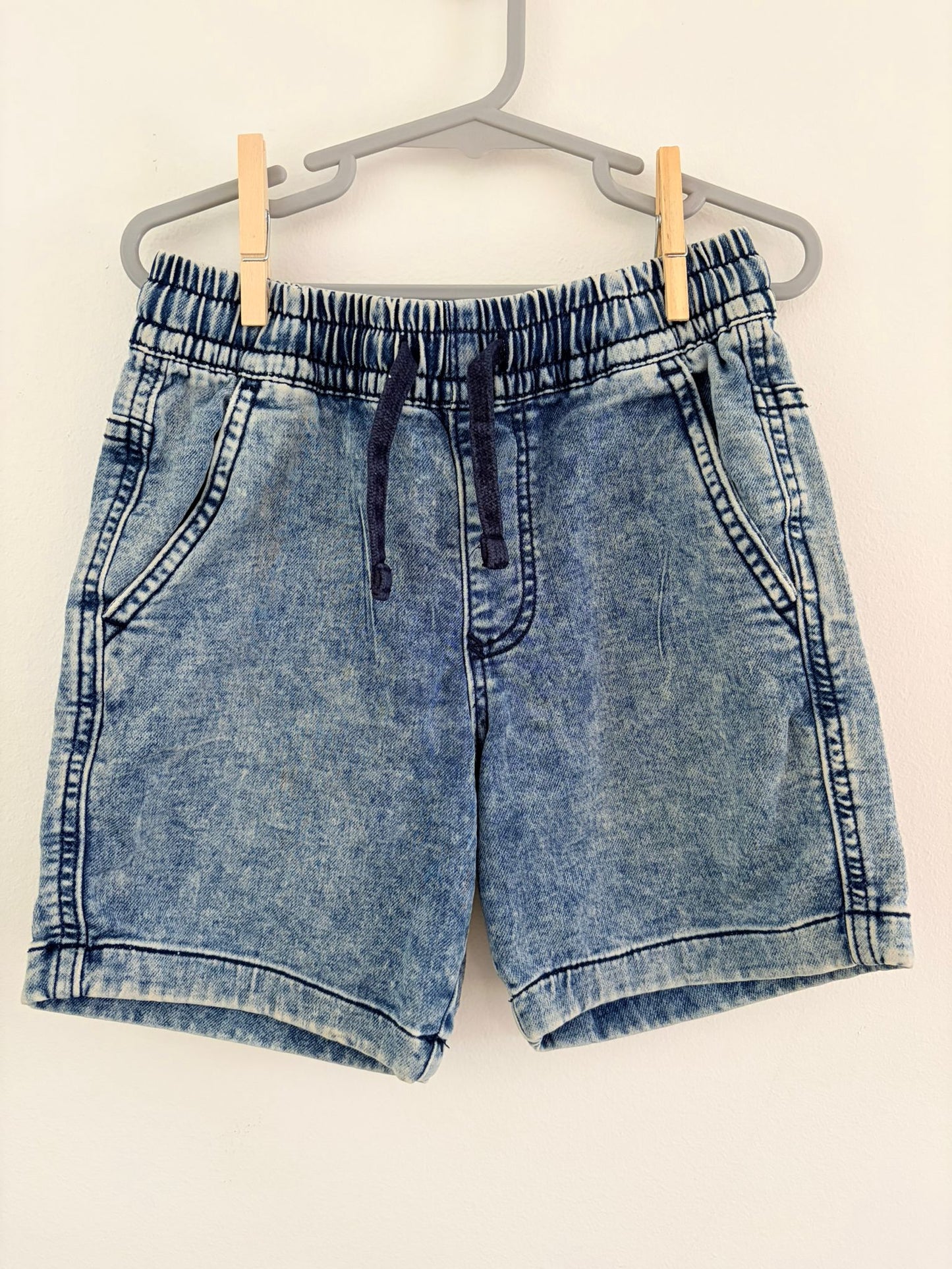Size 6 Target soft denim shorts.