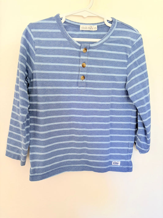 Size 5 Ollies place long sleeve blue stripe top.