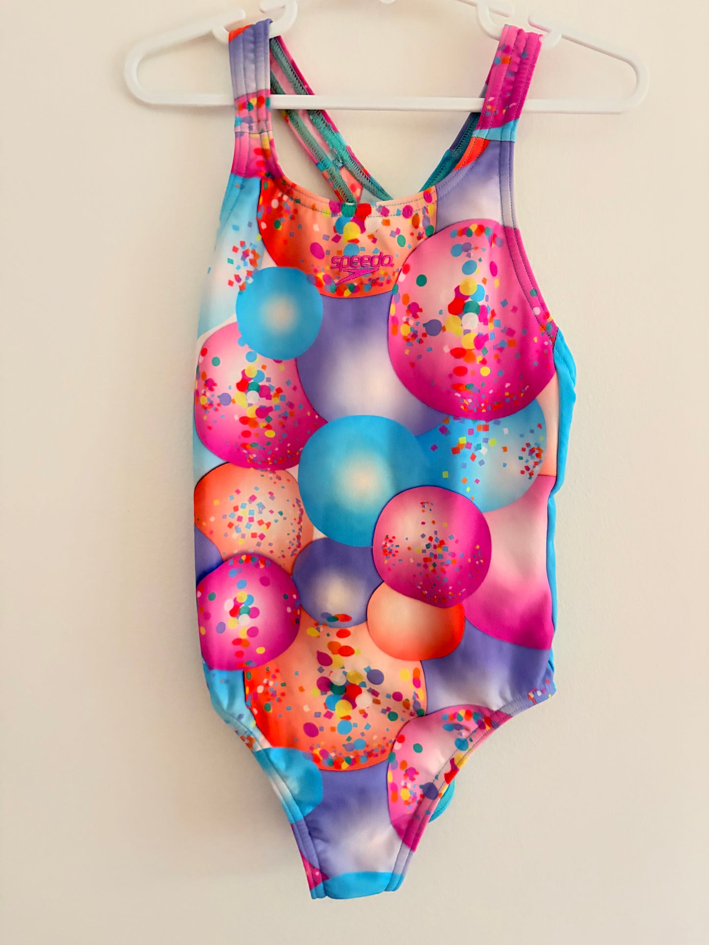 Size 6 speedo swimsuit bubble print.