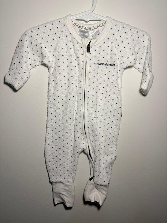 0000 Bonds wondersuit white flannelette with blue dots.