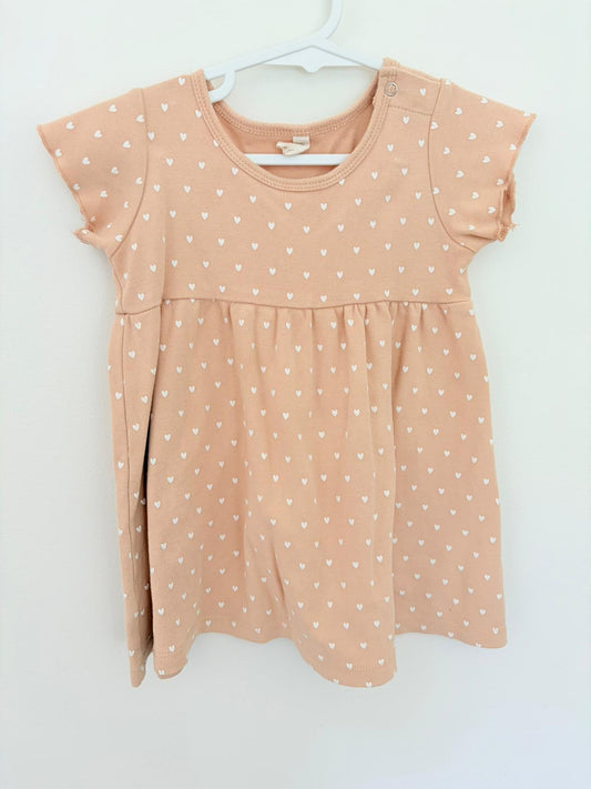 Size 2 Quincy Mae short sleeve dress heart print.