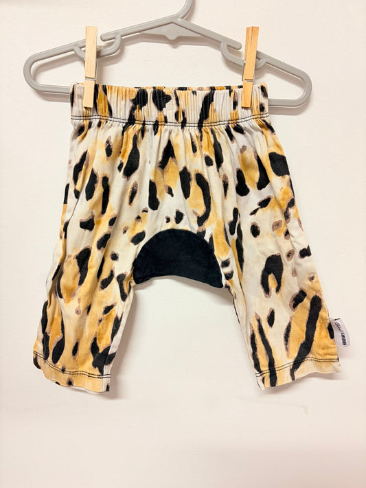 Size 00 Dukes of London pants.