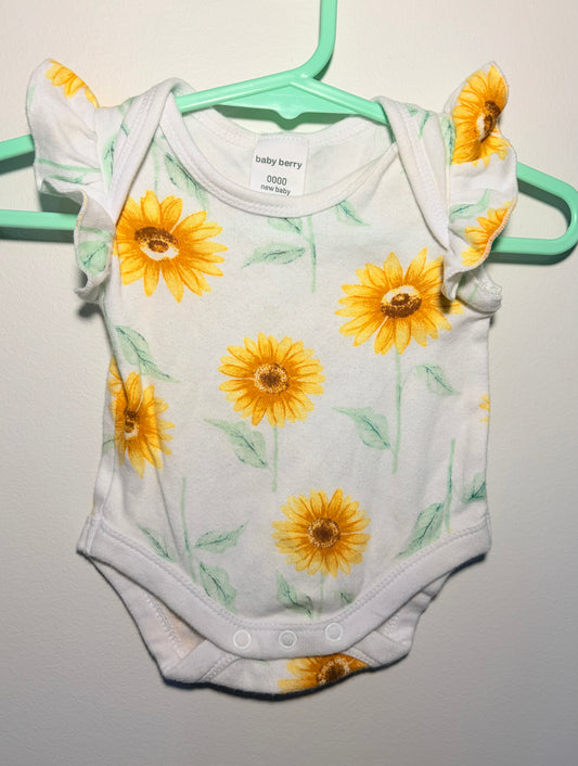 0000 baby berry yellow daisy bodysuit
