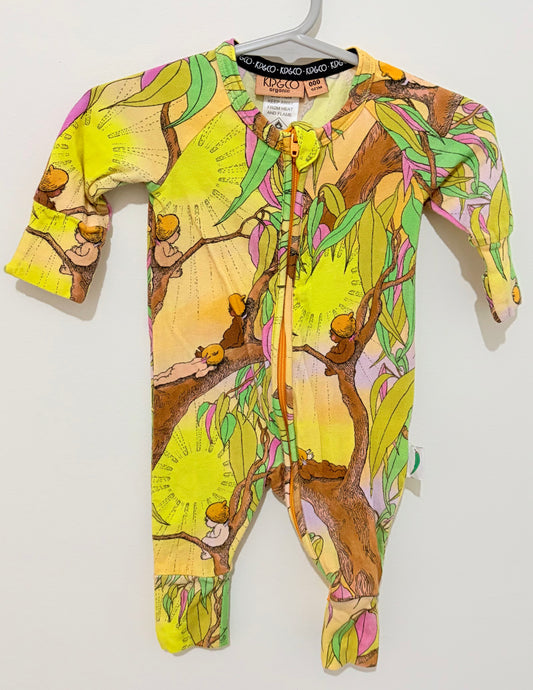 000 Kip&Co yellow/Brown onesie